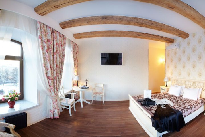 Room 6 of 95