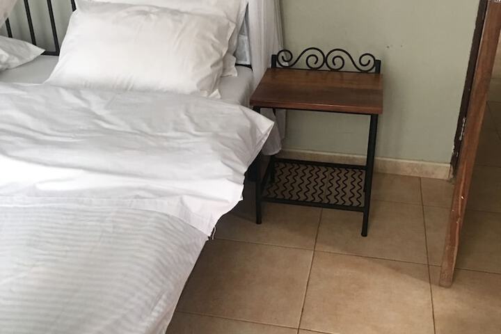 Room 8 of 13