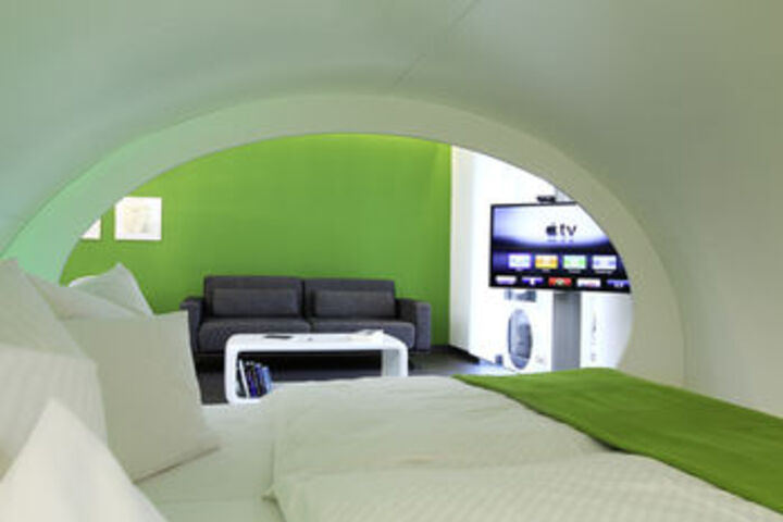 Room 16 of 33