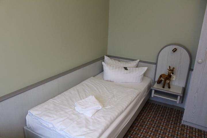 Room 15 of 79