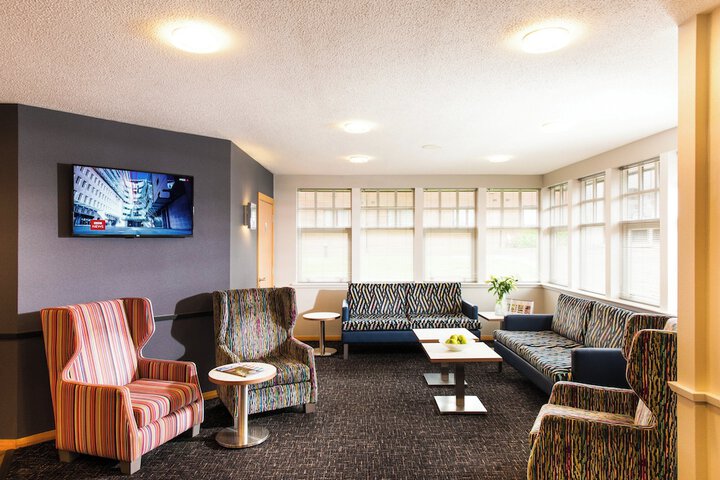 Hotel Interior 6 of 43