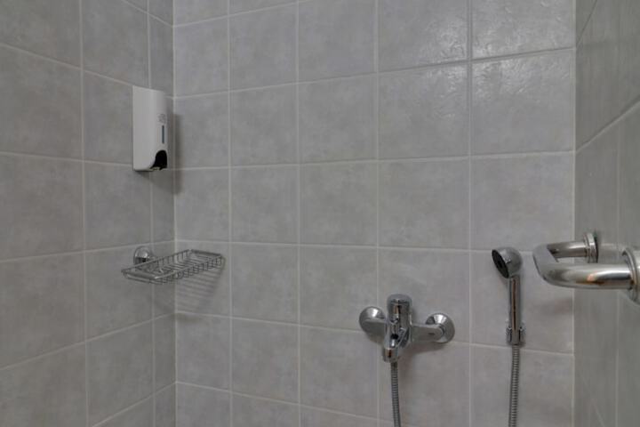 Room 45 of 128