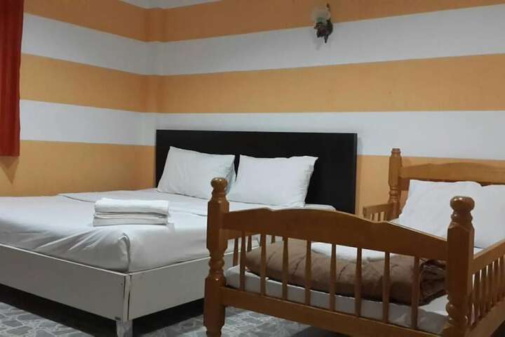 Room 8 of 63