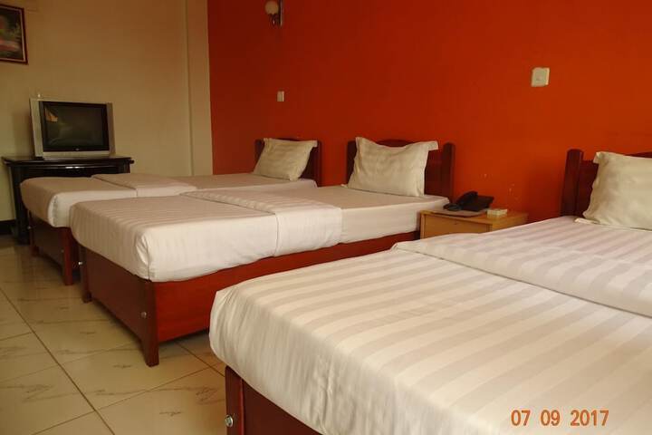 Room 5 of 43