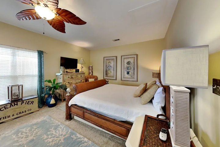 Room 4 of 22