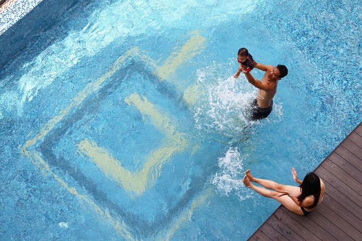 Pool 96 of 121