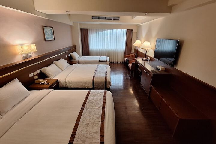Room 40 of 74