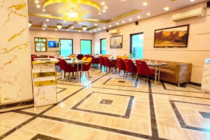 Dining Photos