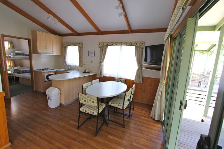 Room 8 of 48