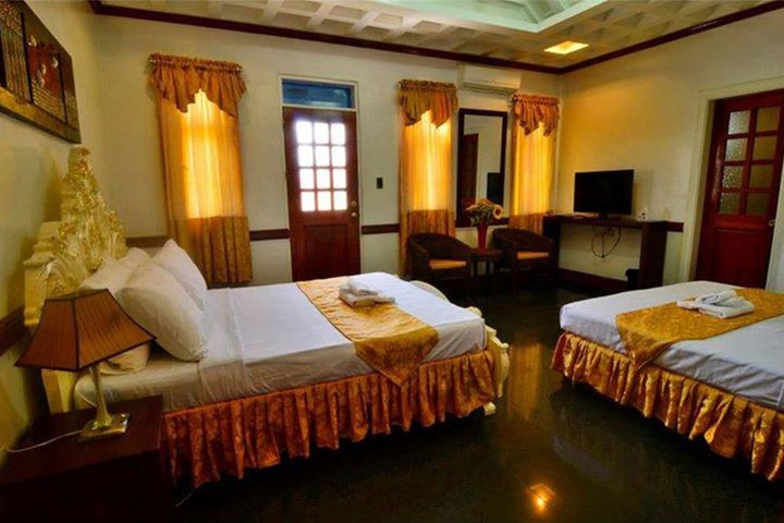 Room 36 of 80