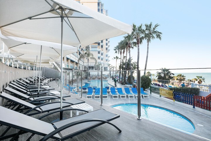 Hotel with Pool
