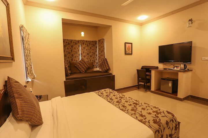 Room 13 of 60