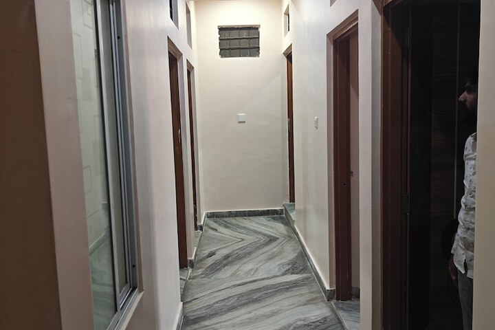 Room 15 of 21