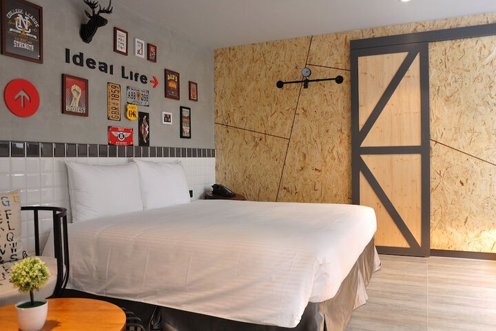 Room 74 of 119