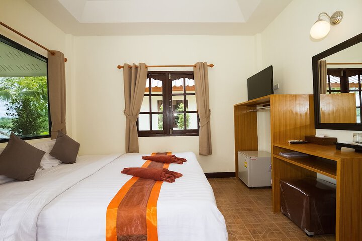 Room 10 of 42