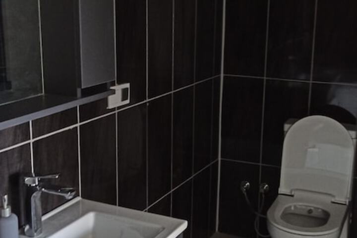 Room 7 of 20