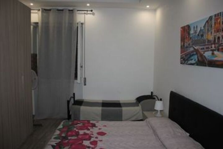 Room 9 of 13