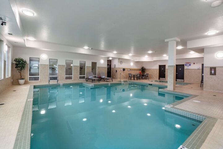 Pool 108 of 168