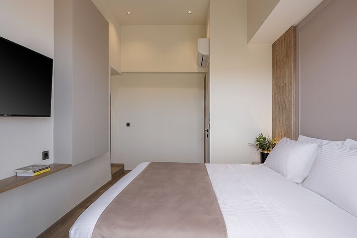 Room 33 of 117