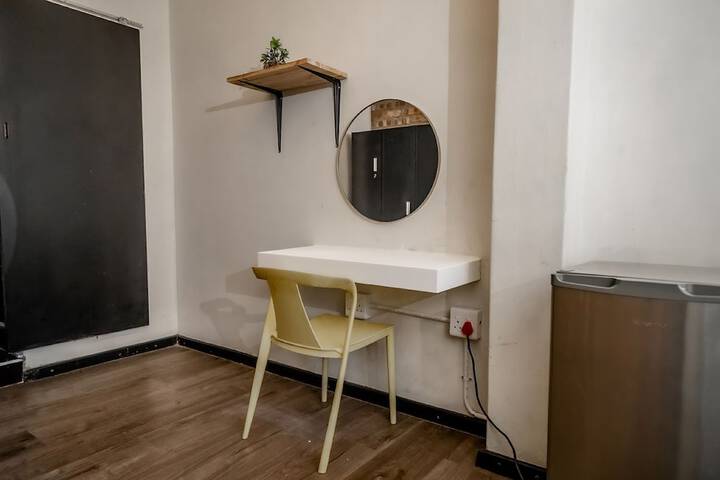 Room 8 of 35