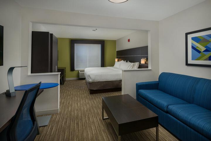 1 King Bed (13 of 13)