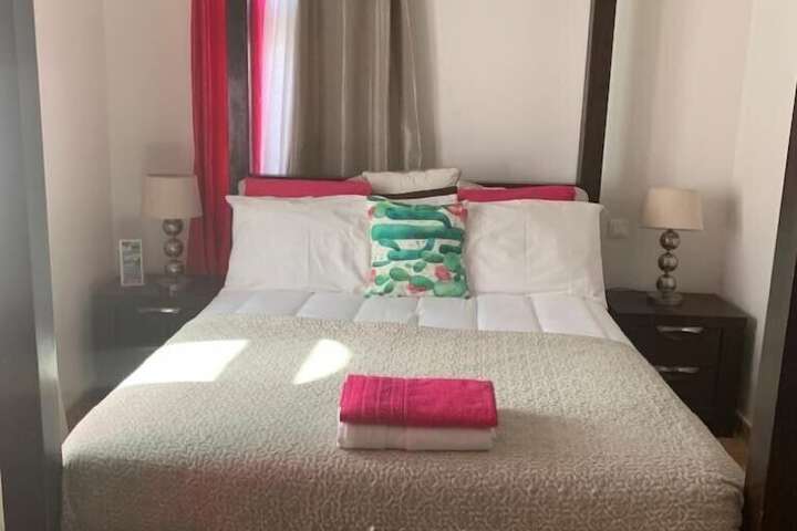 Room 4 of 42