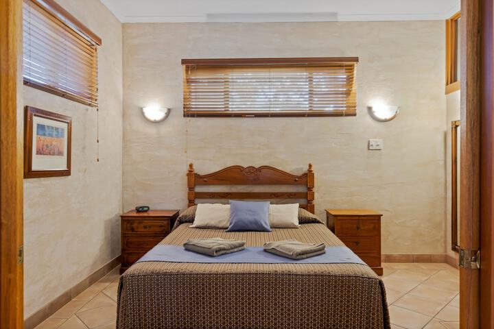 Room 4 of 42