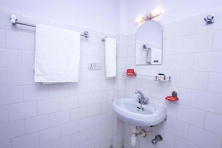 Room 18 of 27