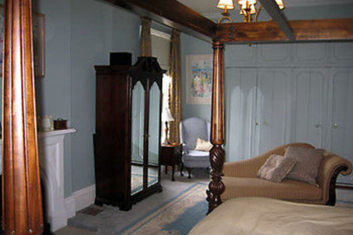Room 28 of 56