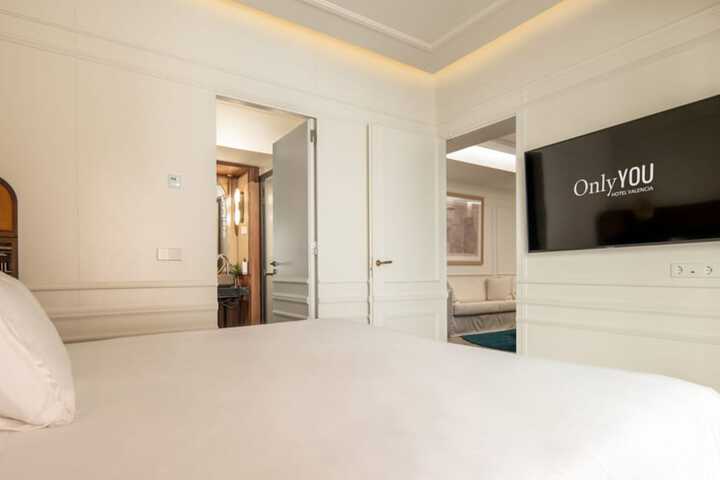 Room 8 of 89