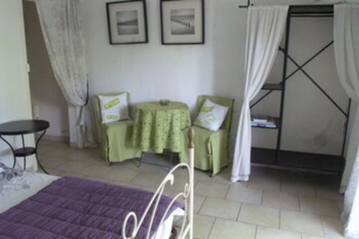 Room 12 of 19