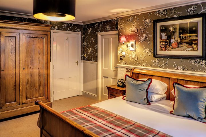 Room 3 of 81