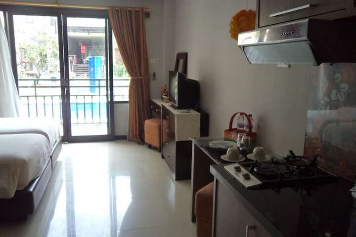 Room 3 of 41