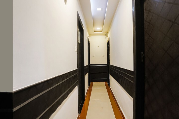 Hotel Interior 4 of 24