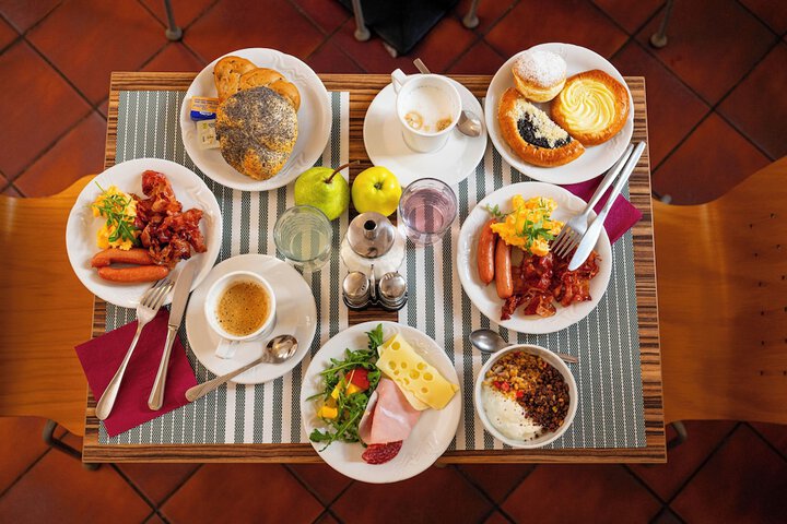 Breakfast/Coffee Service 51 of 73