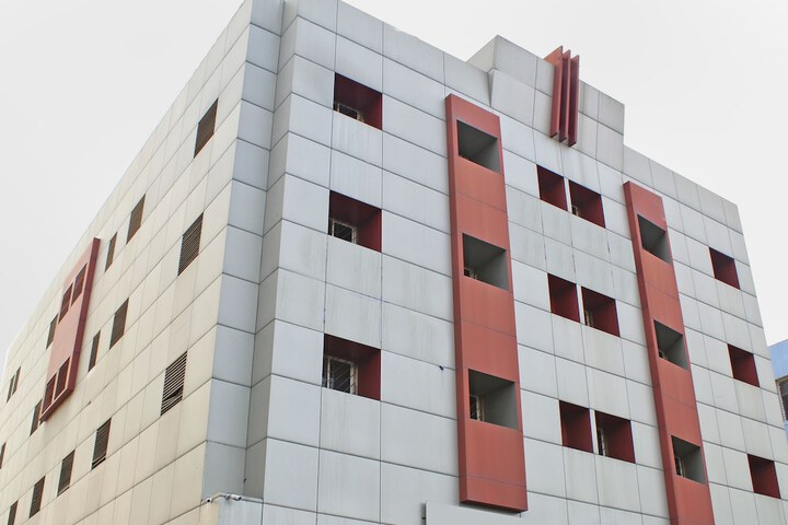 OYO 22792 HOTEL JAYRATNA