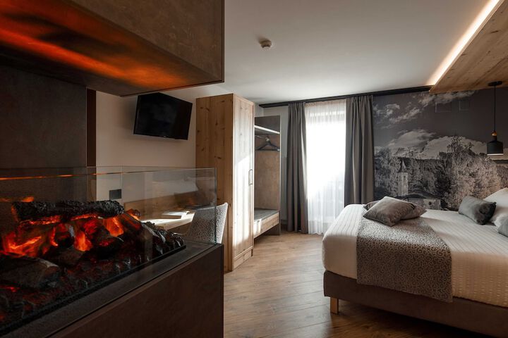 Room 45 of 122