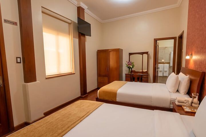 Room 9 of 45