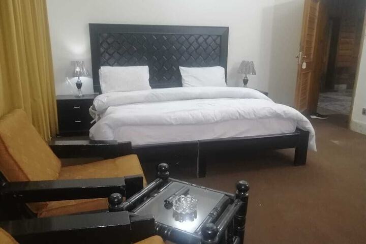 Room 21 of 29