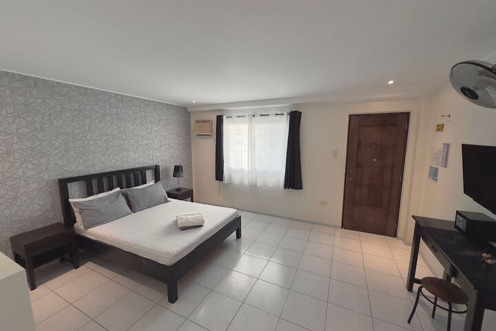 Room 21 of 69
