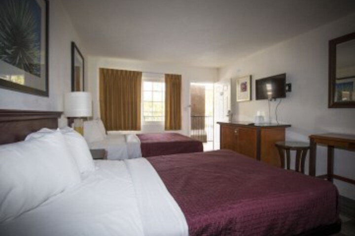 Room 7 of 22