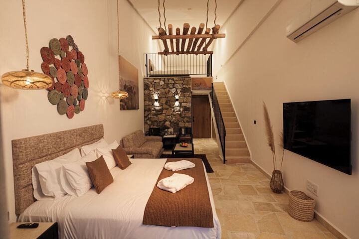 Room 5 of 22