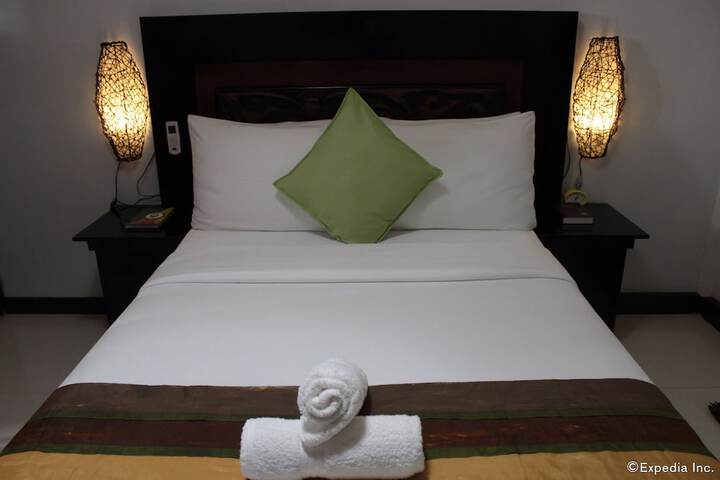 Room 14 of 42