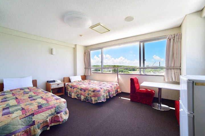 Room 5 of 38
