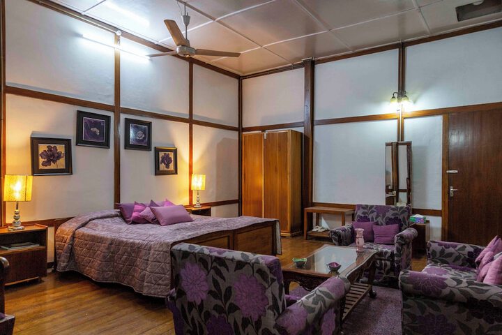 Room 4 of 19