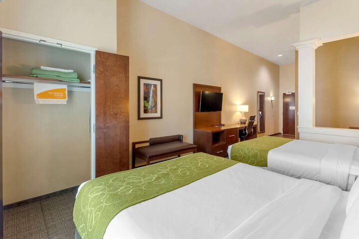 Room 35 of 62
