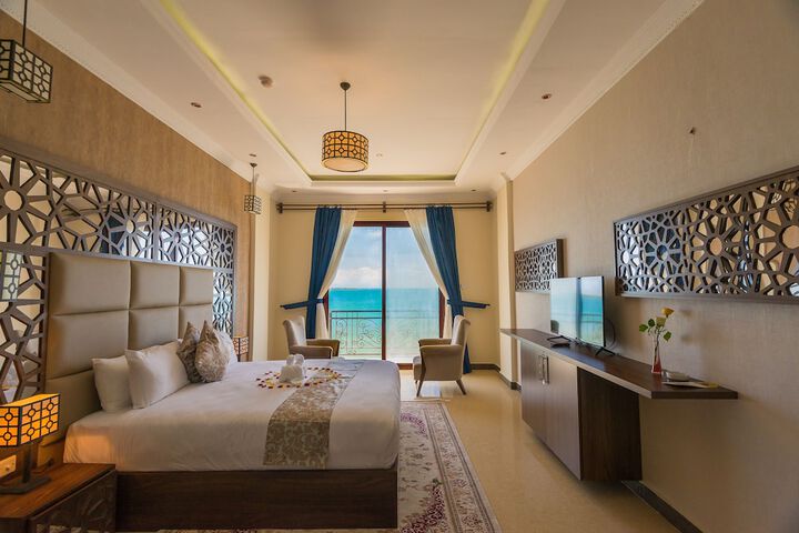 Room 15 of 115