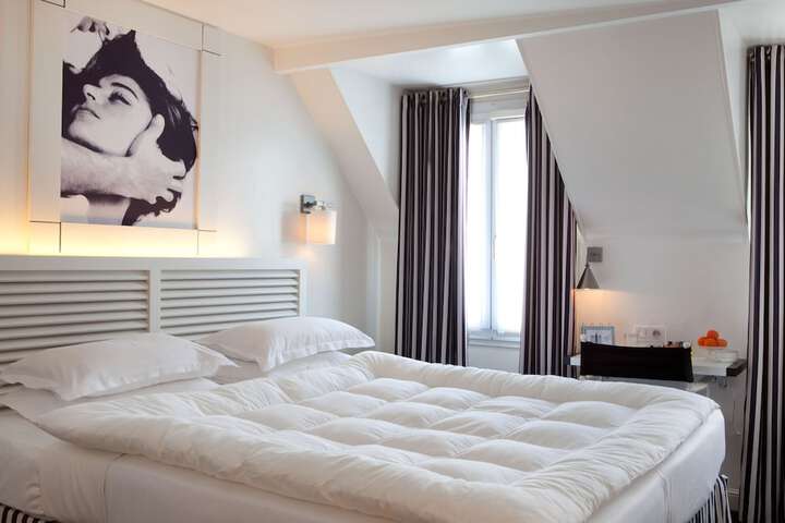 Room 9 of 20