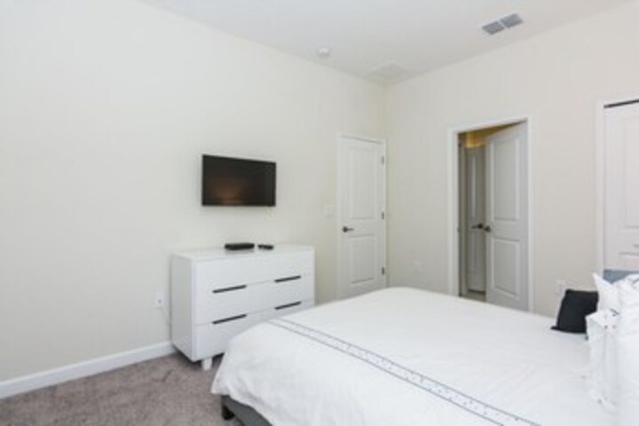 Room 49 of 73
