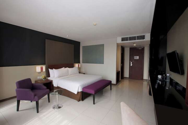 Room 11 of 60
